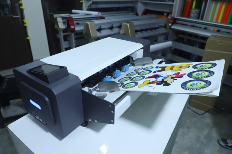 DIGITAL SHEET CUTTING PLOTTER