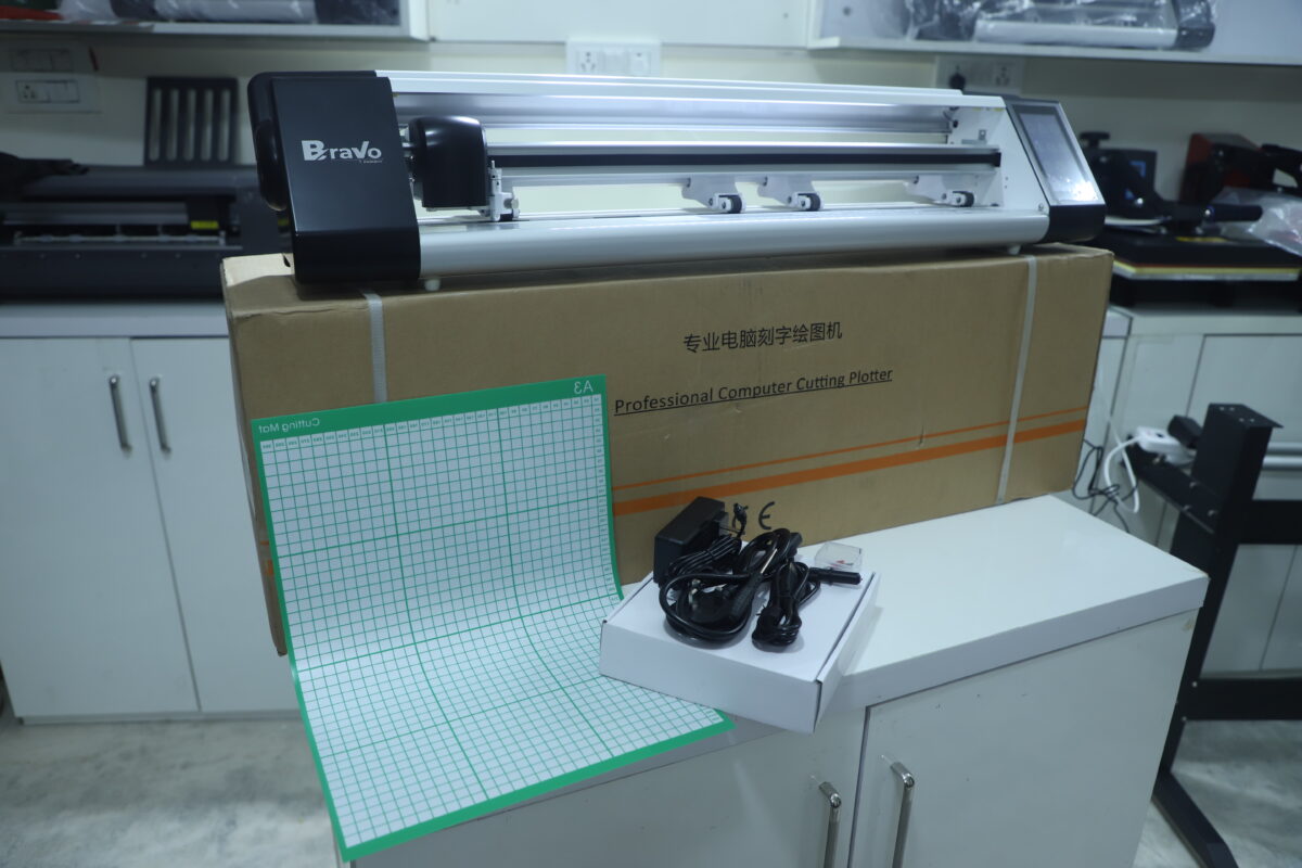 VINYL CUTTING MACHINE