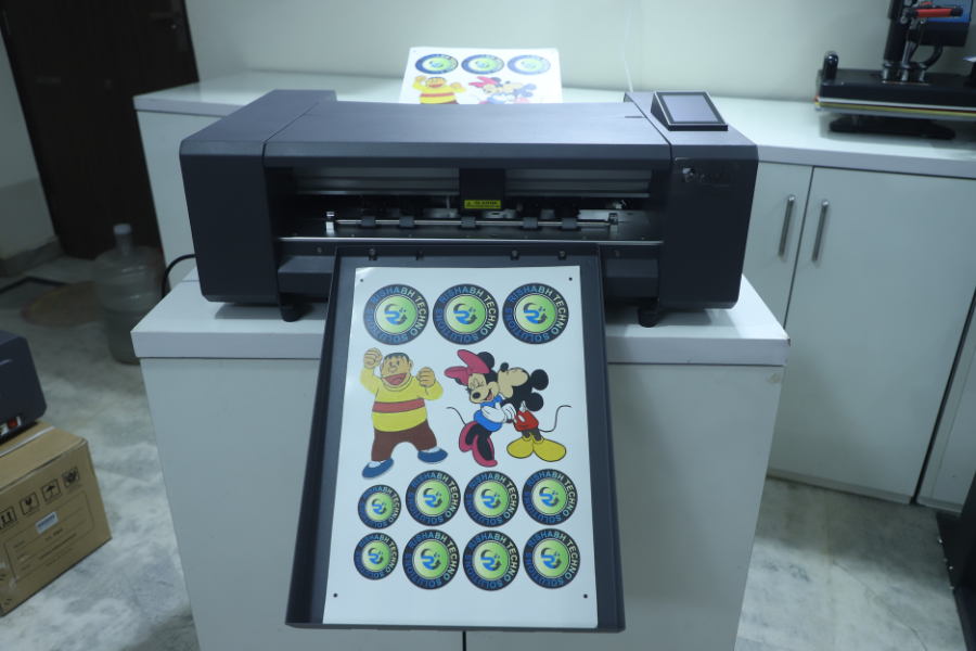 AUTOFEEDR STICKER CUTTING PLOTTER